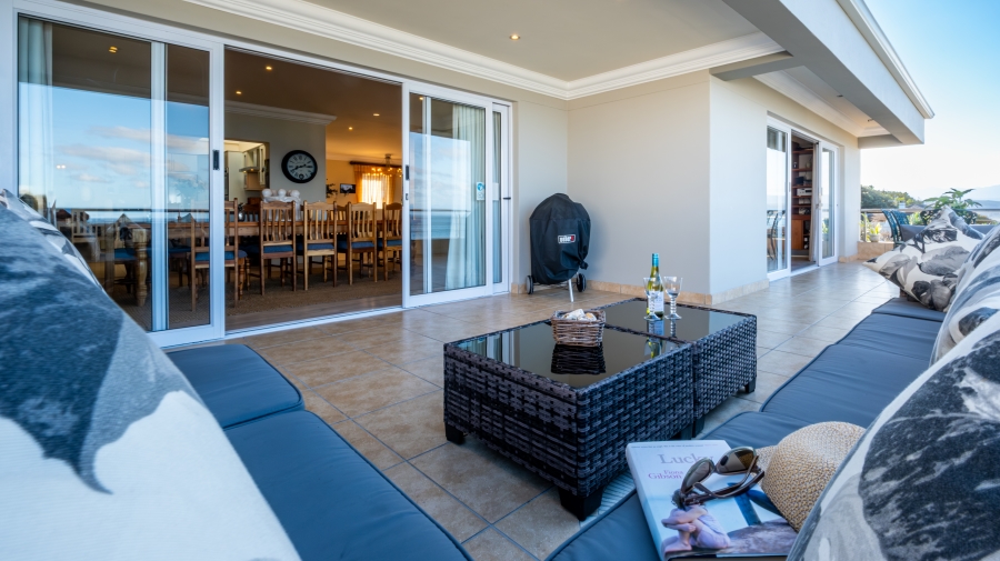 7 Bedroom Property for Sale in Beacon Isle Western Cape